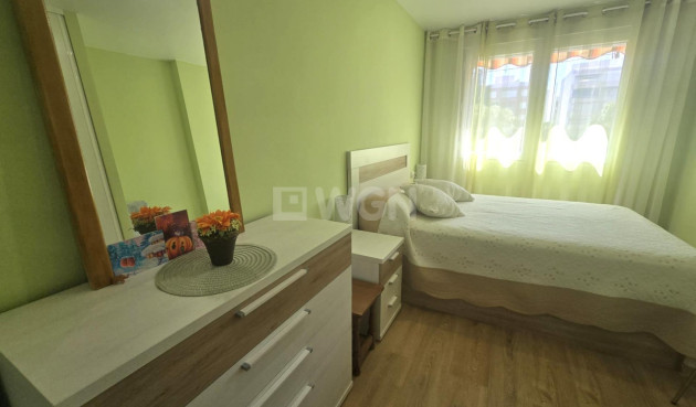 Odsprzedaż - Mieszkanie w bloku - Torrevieja - Playa del Cura