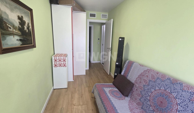 Odsprzedaż - Mieszkanie w bloku - Torrevieja - Playa del Cura