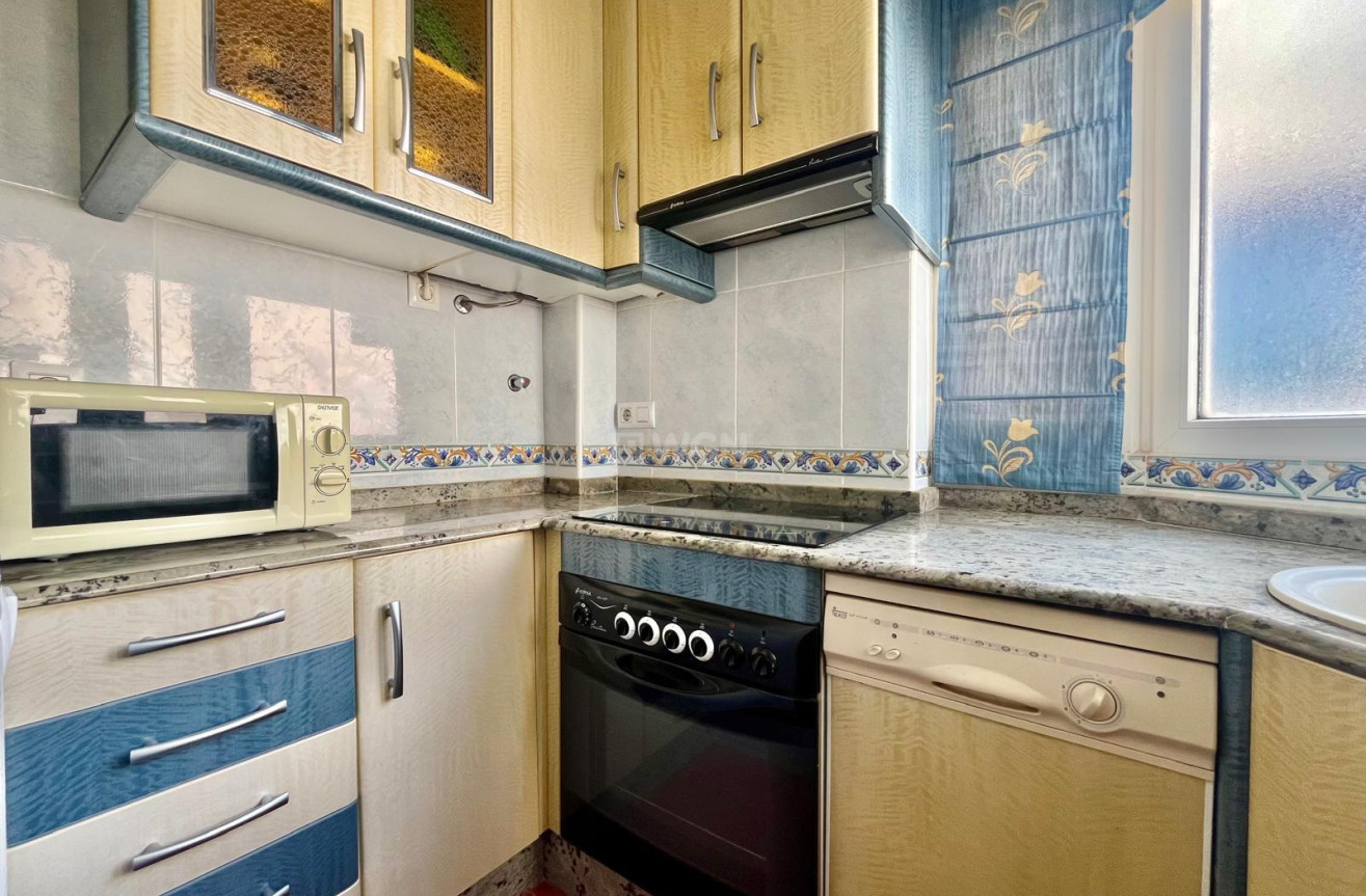 Wiederverkauf - Wohnung - Torrevieja - Centro