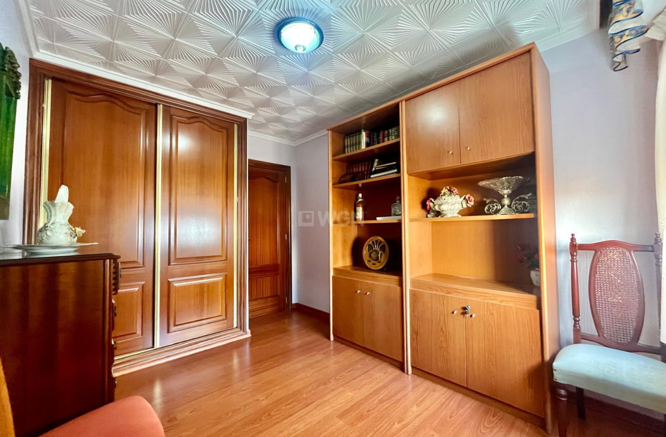 Wiederverkauf - Wohnung - Torrevieja - Centro
