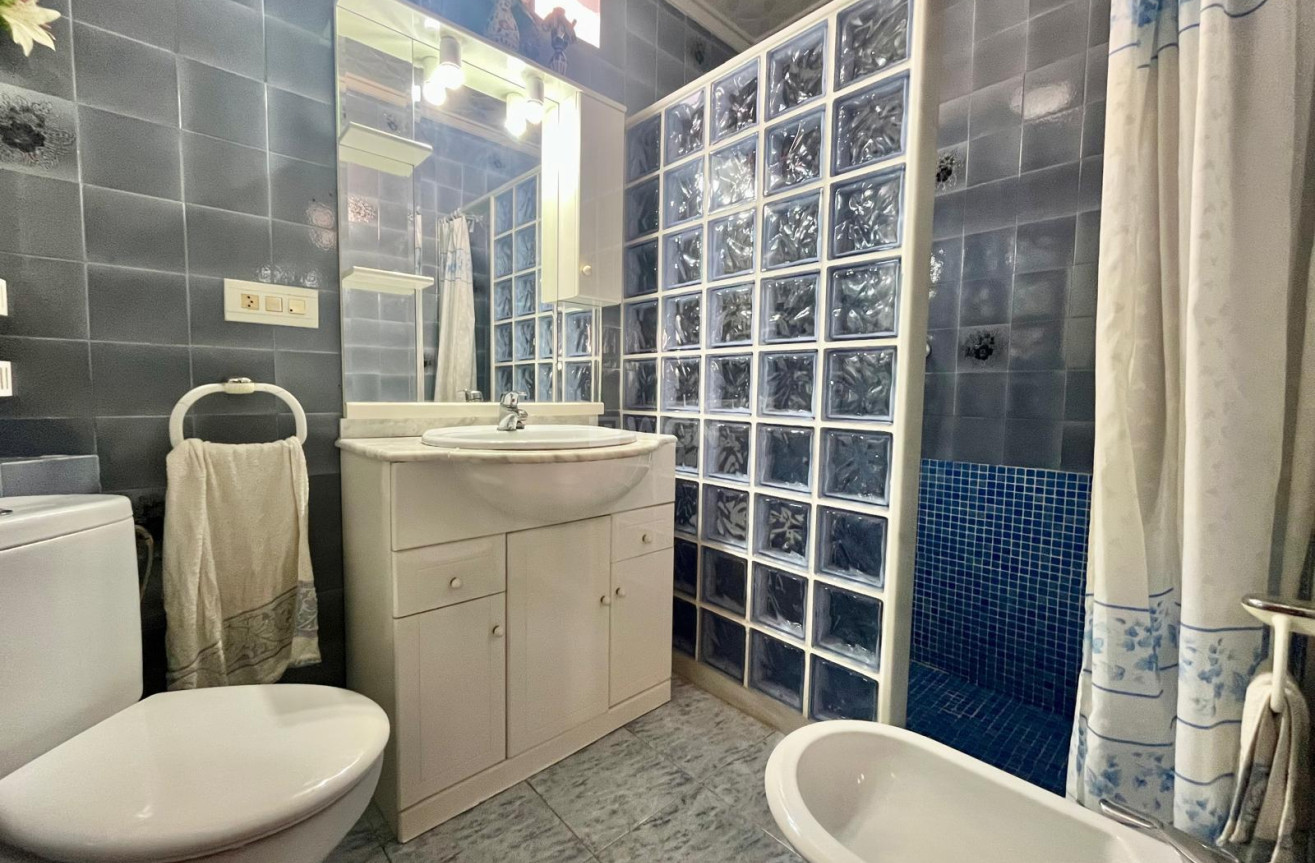 Wiederverkauf - Wohnung - Torrevieja - Centro