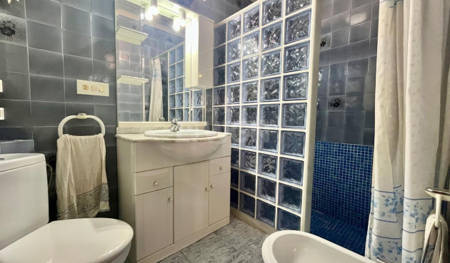 Wiederverkauf - Wohnung - Torrevieja - Centro