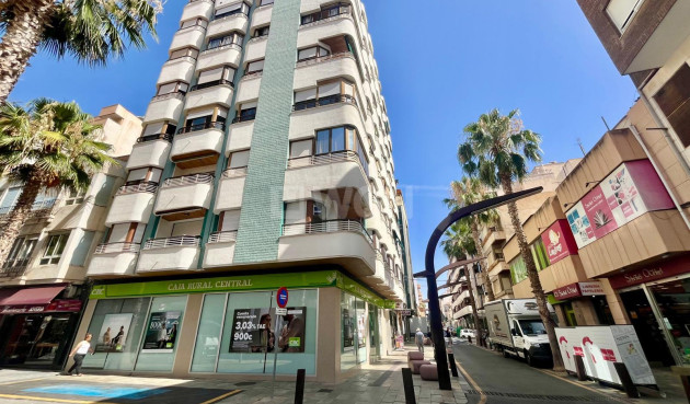 Wiederverkauf - Wohnung - Torrevieja - Centro