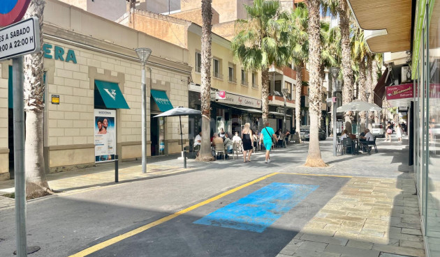 Wiederverkauf - Wohnung - Torrevieja - Centro