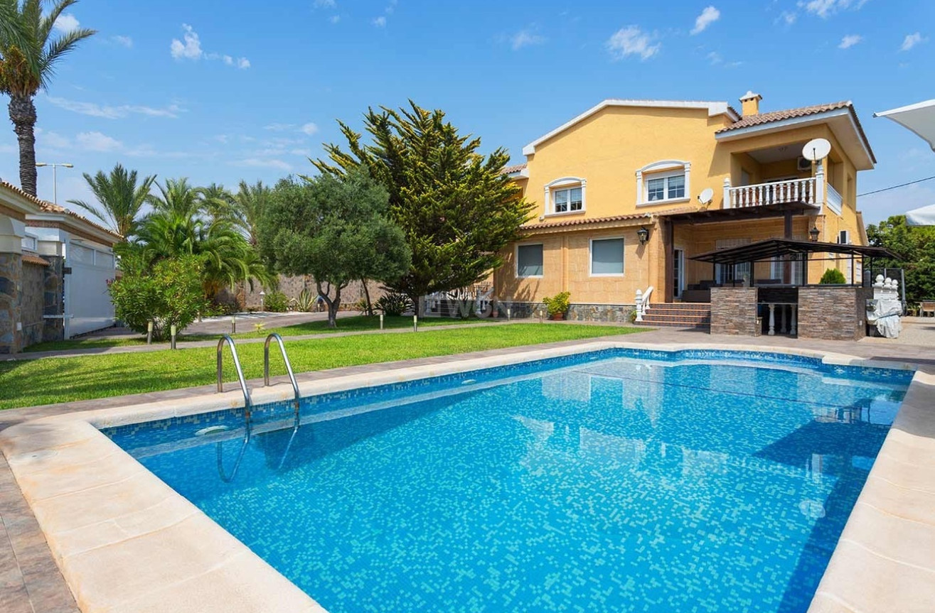 Odsprzedaż - Villa - Orihuela Costa - Costa Blanca