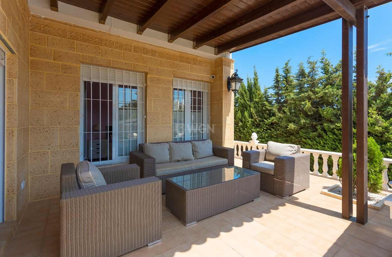 Odsprzedaż - Villa - Orihuela Costa - Costa Blanca