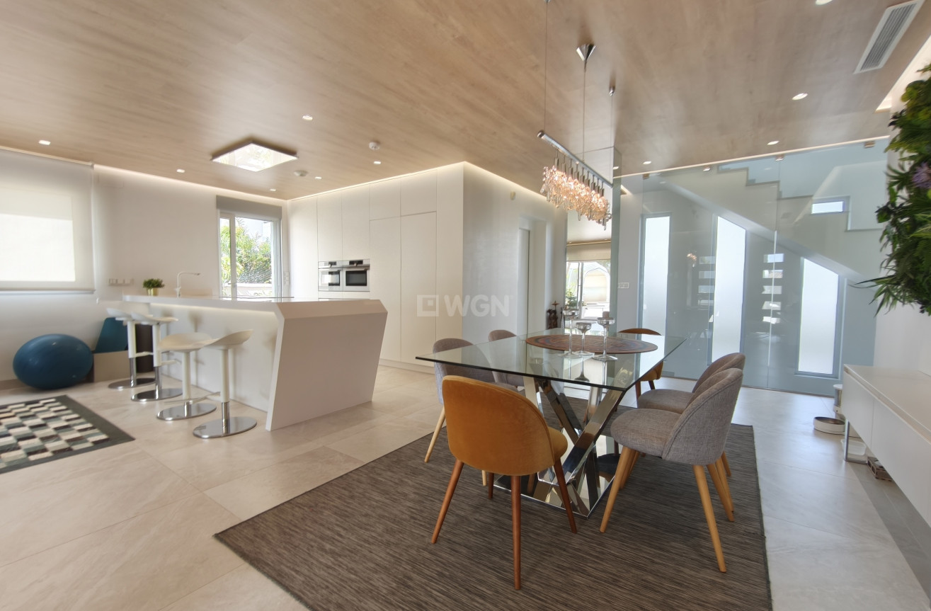 Odsprzedaż - Villa - Orihuela Costa - Costa Blanca