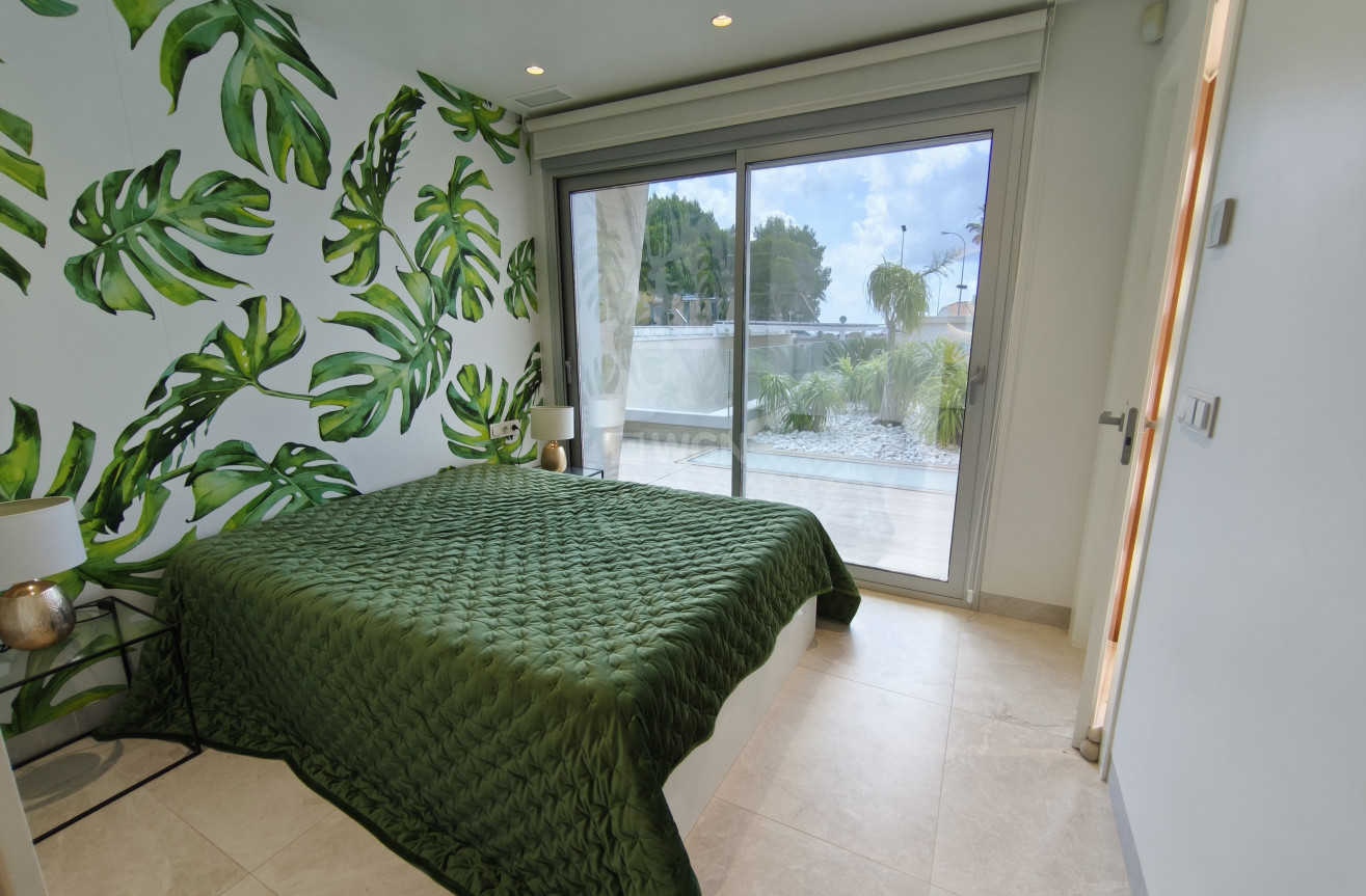 Odsprzedaż - Villa - Orihuela Costa - Costa Blanca