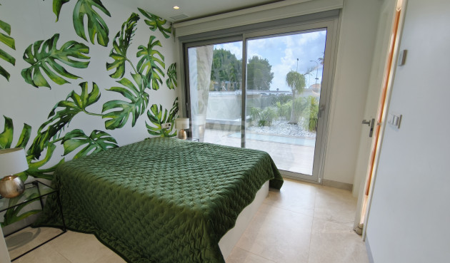 Odsprzedaż - Villa - Orihuela Costa - Costa Blanca