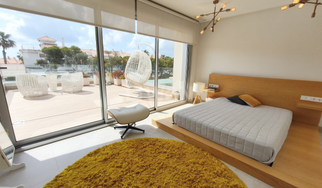 Odsprzedaż - Villa - Orihuela Costa - Costa Blanca
