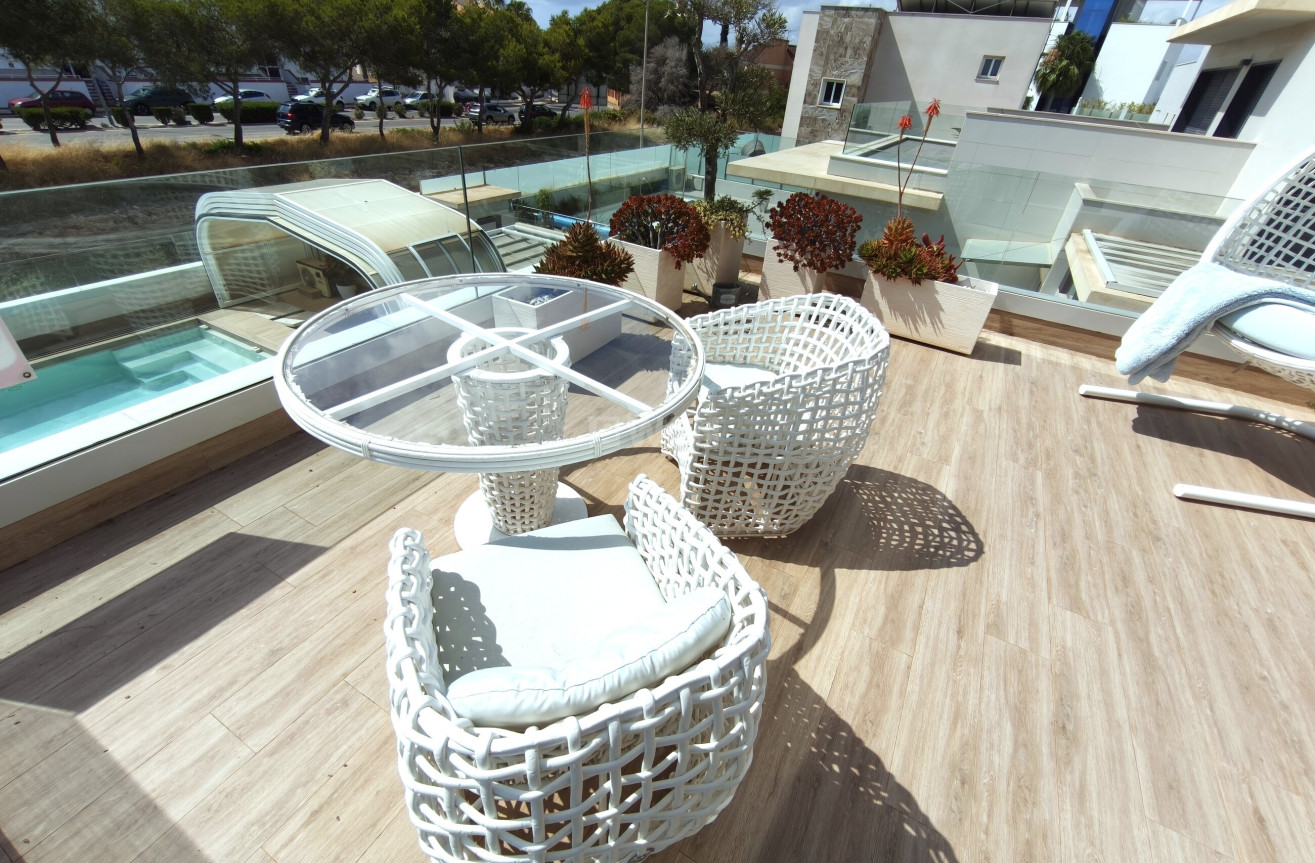 Odsprzedaż - Villa - Orihuela Costa - Costa Blanca