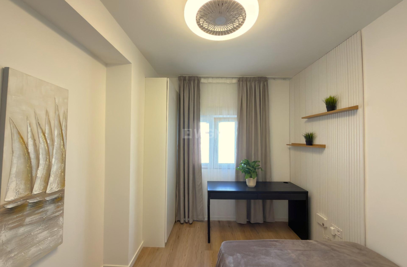 Odsprzedaż - Mieszkanie w bloku - Torrevieja - Curva Del Palangre