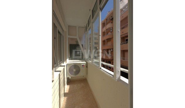 Odsprzedaż - Mieszkanie w bloku - Torrevieja - Curva Del Palangre