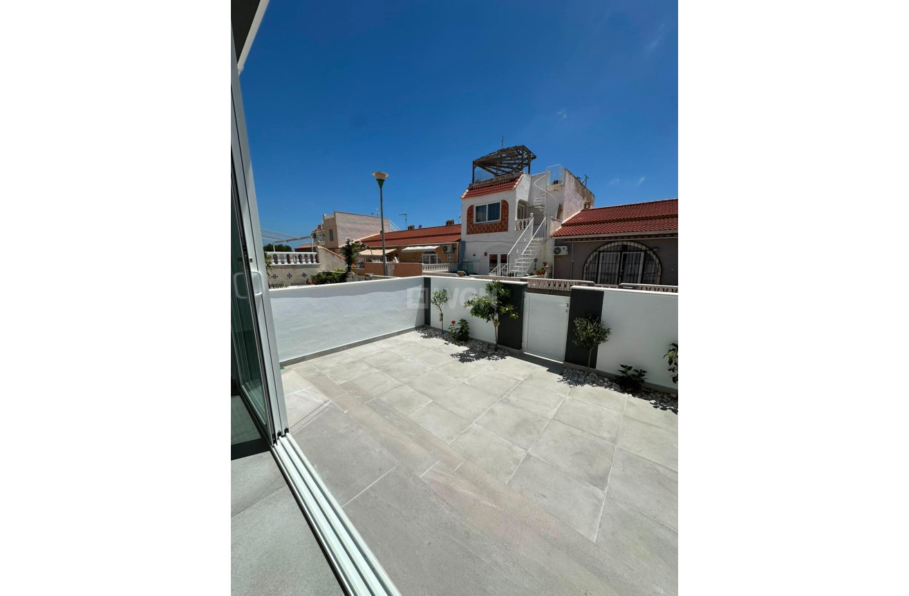 Resale - Bungalow - Torrevieja - La Siesta - El Salado - Torreta