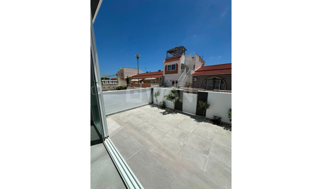 Resale - Bungalow - Torrevieja - La Siesta - El Salado - Torreta