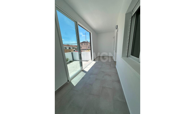 Resale - Bungalow - Torrevieja - La Siesta - El Salado - Torreta
