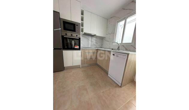 Resale - Bungalow - Torrevieja - La Siesta - El Salado - Torreta