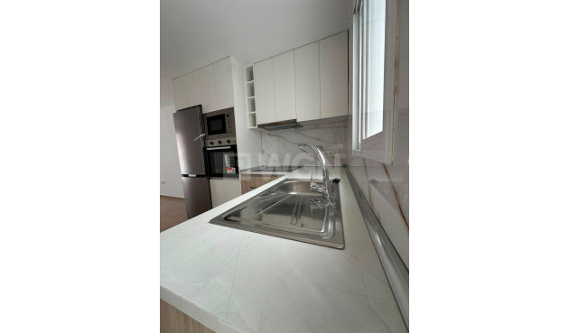 Resale - Bungalow - Torrevieja - La Siesta - El Salado - Torreta