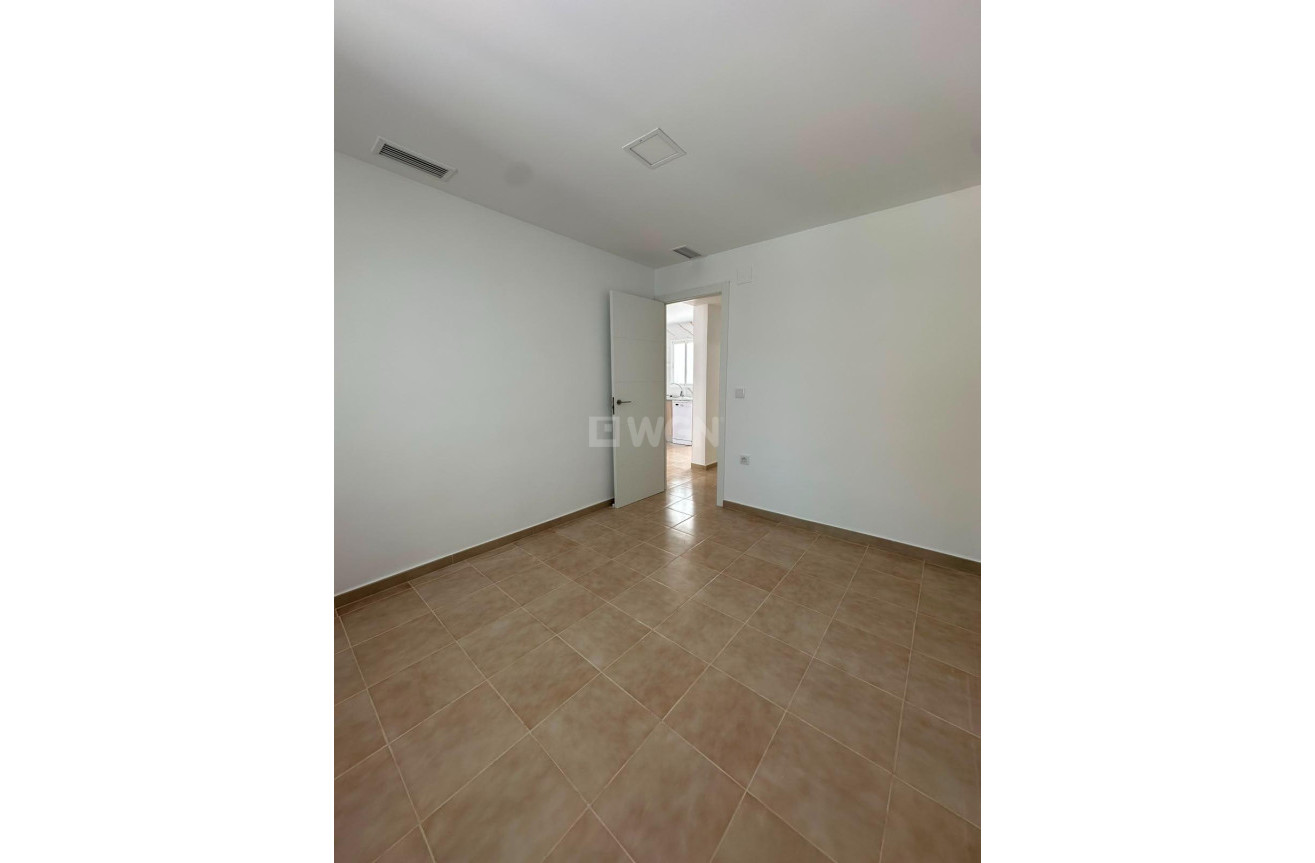 Resale - Bungalow - Torrevieja - La Siesta - El Salado - Torreta