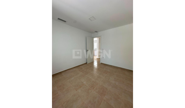 Resale - Bungalow - Torrevieja - La Siesta - El Salado - Torreta