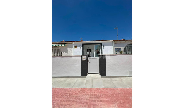Resale - Bungalow - Torrevieja - La Siesta - El Salado - Torreta