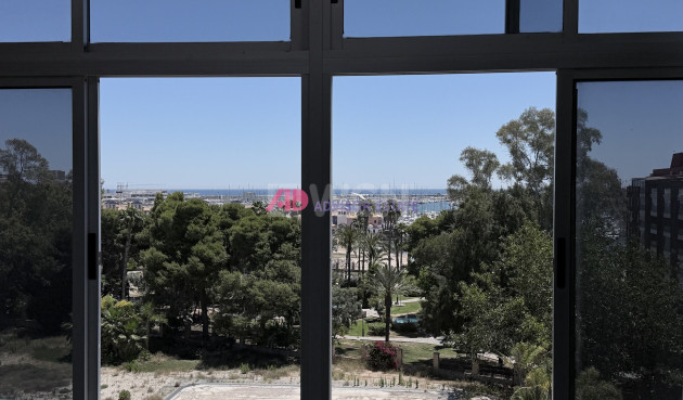 Odsprzedaż - Mieszkanie w bloku - Torrevieja - Costa Blanca