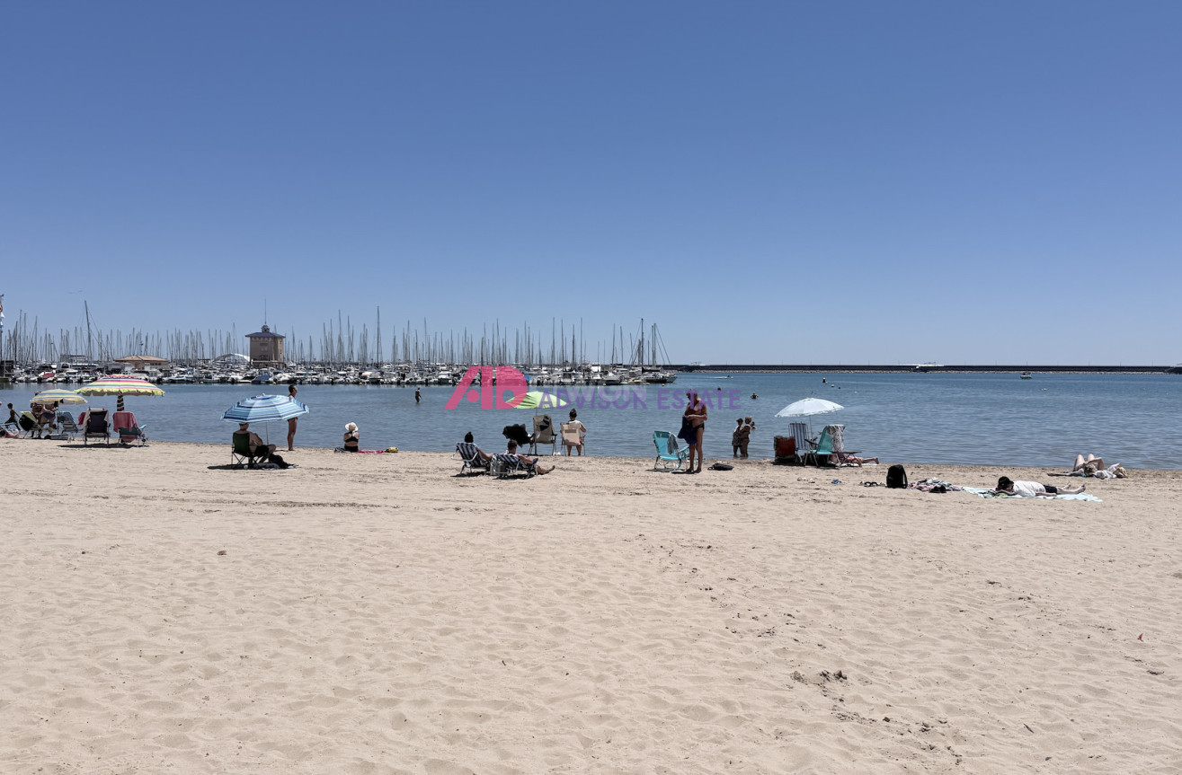 Odsprzedaż - Mieszkanie w bloku - Torrevieja - Costa Blanca
