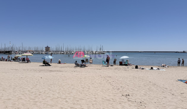 Odsprzedaż - Mieszkanie w bloku - Torrevieja - Costa Blanca