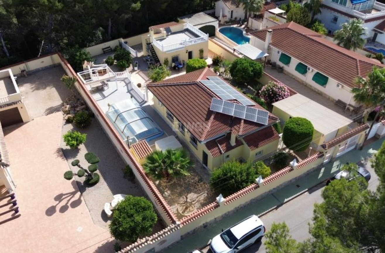 Odsprzedaż - Villa - Pinar de Campoverde - Inland