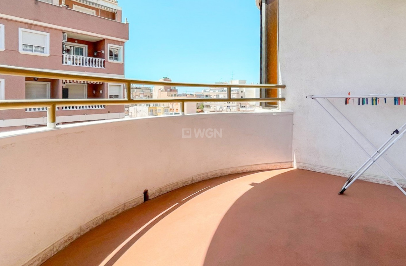 Odsprzedaż - Mieszkanie w bloku - Torrevieja - Costa Blanca