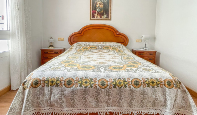 Odsprzedaż - Mieszkanie w bloku - Torrevieja - Costa Blanca