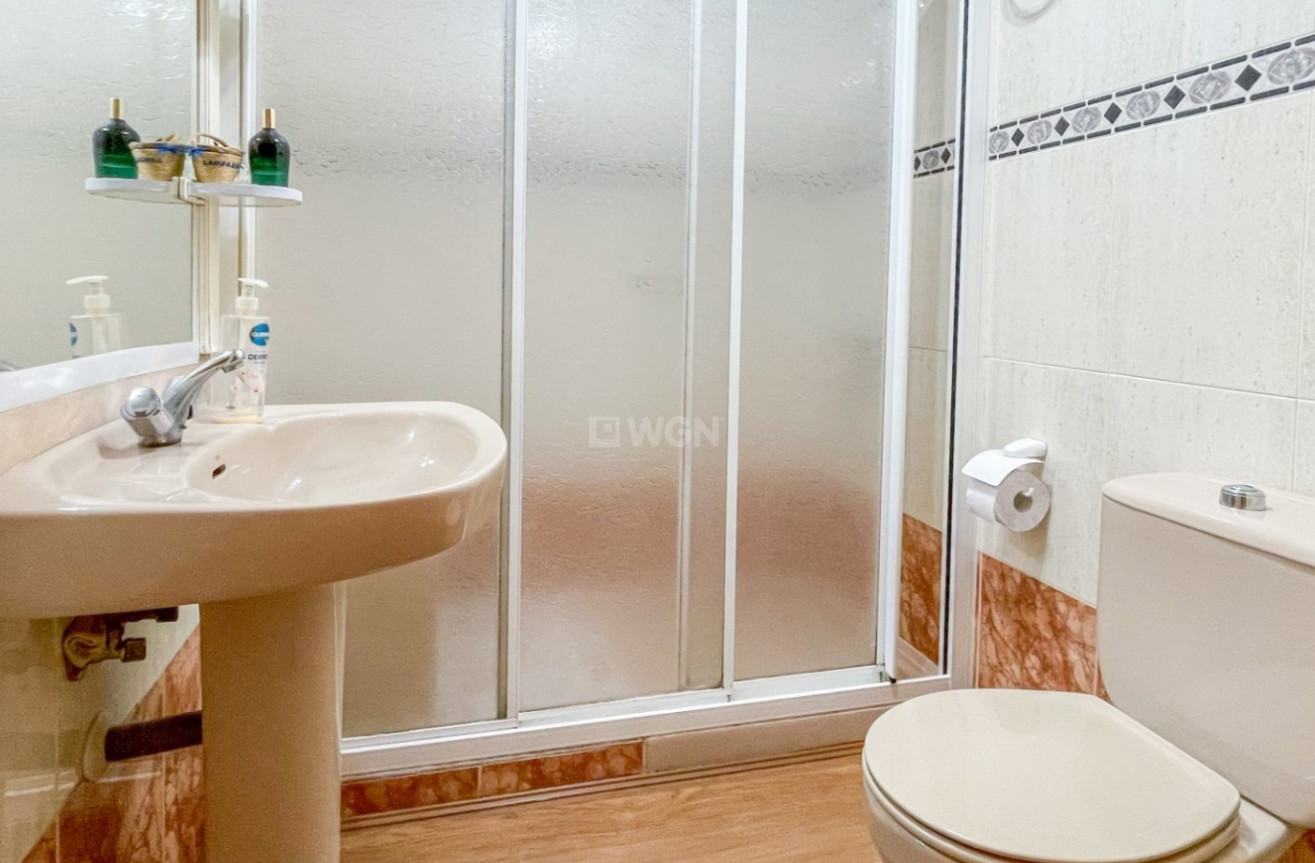 Odsprzedaż - Mieszkanie w bloku - Torrevieja - Costa Blanca