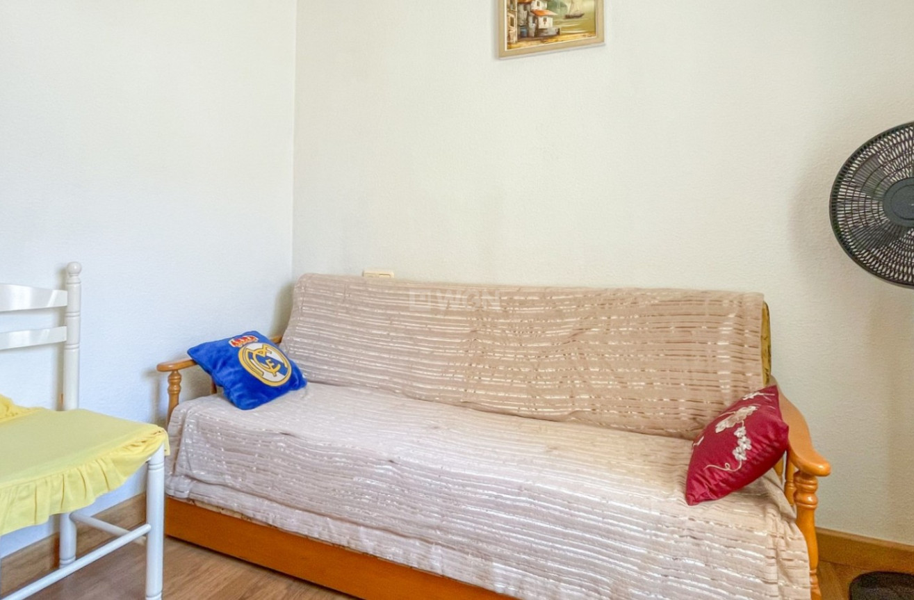Odsprzedaż - Mieszkanie w bloku - Torrevieja - Costa Blanca