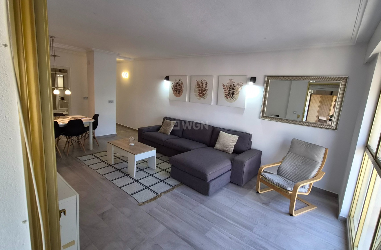 Odsprzedaż - Mieszkanie w bloku - Torrevieja - Costa Blanca