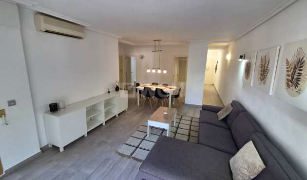 Odsprzedaż - Mieszkanie w bloku - Torrevieja - Costa Blanca