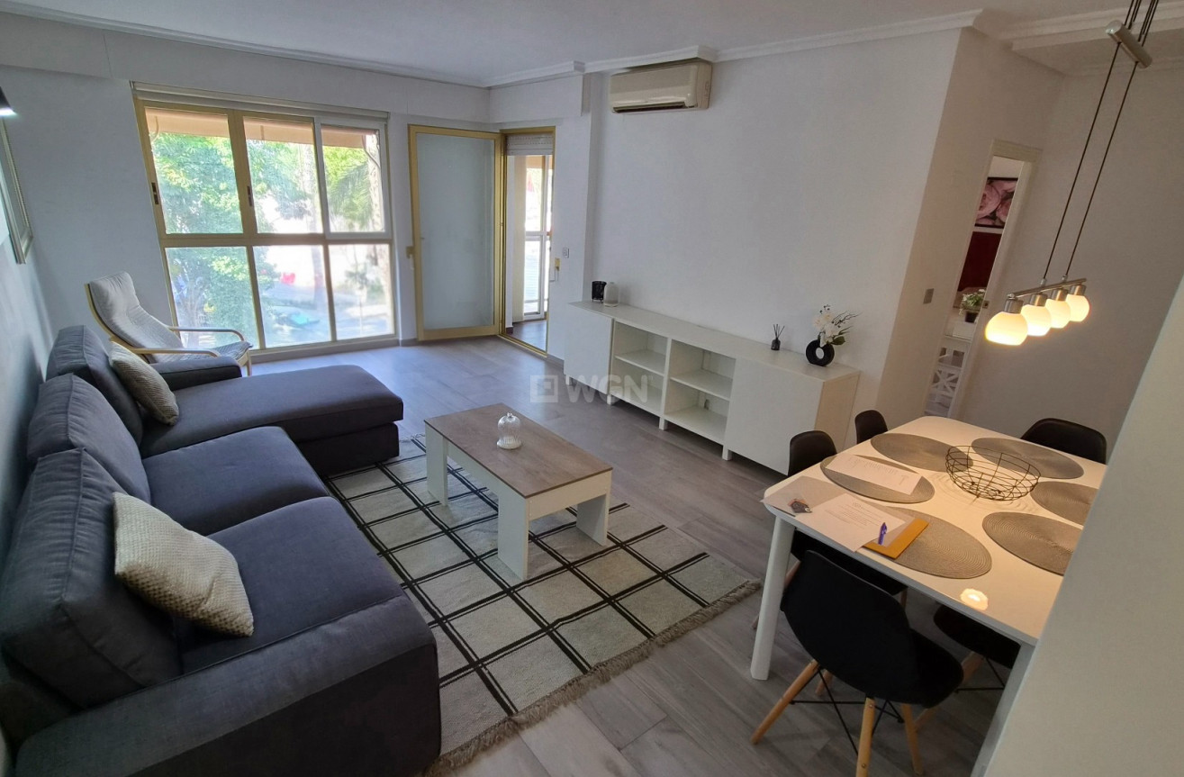 Odsprzedaż - Mieszkanie w bloku - Torrevieja - Costa Blanca
