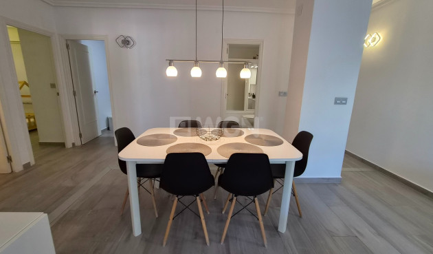 Odsprzedaż - Mieszkanie w bloku - Torrevieja - Costa Blanca
