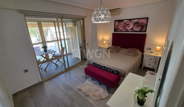 Odsprzedaż - Mieszkanie w bloku - Torrevieja - Costa Blanca