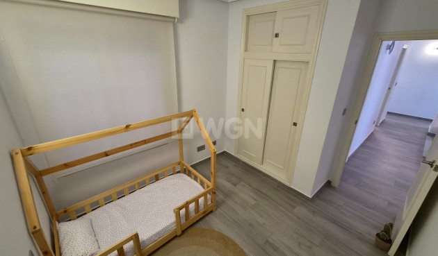 Odsprzedaż - Mieszkanie w bloku - Torrevieja - Costa Blanca