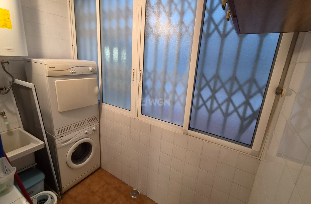 Odsprzedaż - Mieszkanie w bloku - Torrevieja - Costa Blanca