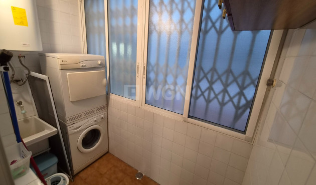 Odsprzedaż - Mieszkanie w bloku - Torrevieja - Costa Blanca