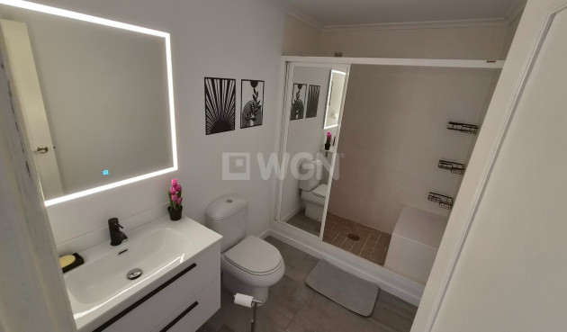 Odsprzedaż - Mieszkanie w bloku - Torrevieja - Costa Blanca