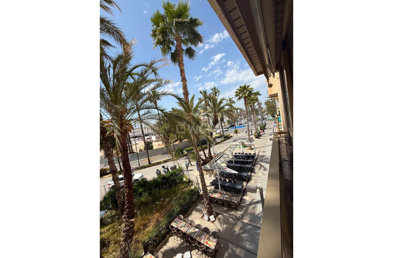 Odsprzedaż - Mieszkanie w bloku - Torrevieja - Costa Blanca