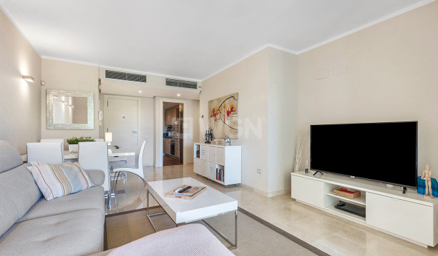 Resale - Apartment / flat - Orihuela - Las Colinas
