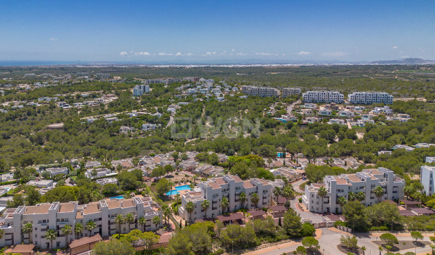 Resale - Apartment / flat - Orihuela - Las Colinas
