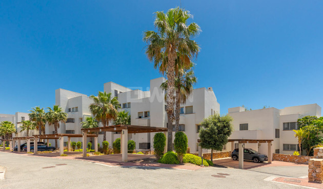 Resale - Apartment / flat - Orihuela - Las Colinas