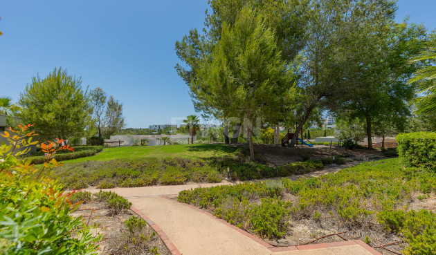 Resale - Apartment / flat - Orihuela - Las Colinas