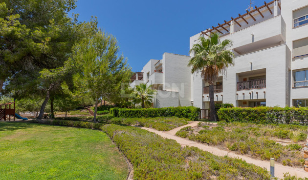 Resale - Apartment / flat - Orihuela - Las Colinas
