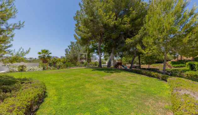 Resale - Apartment / flat - Orihuela - Las Colinas