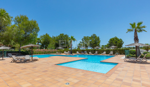 Resale - Apartment / flat - Orihuela - Las Colinas